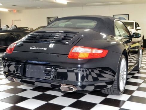 Used 2005 Porsche 911 Carrera image 10