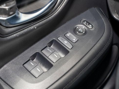 Certified 2024 Honda HR-V LX image 27