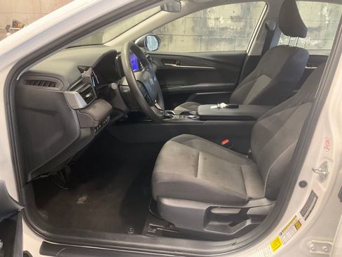 Used 2025 Toyota Camry LE FWD image 12