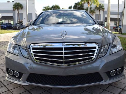 Used 2010 Mercedes-Benz E 350 4MATIC Sedan image 36