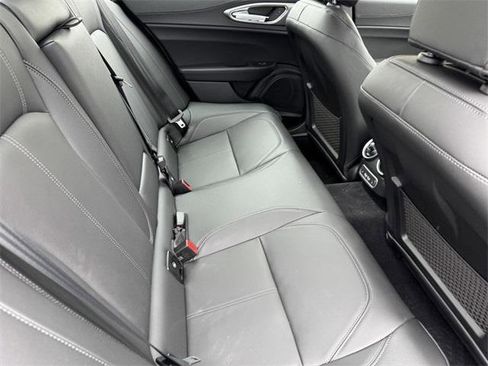 New 2025 Alfa Romeo Giulia image 9