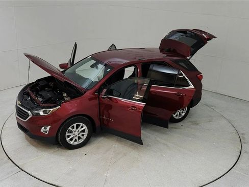 Used 2019 Chevrolet Equinox LT w/ Driver Convenience Package image 22