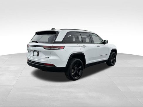 Used 2023 Jeep Grand Cherokee Limited w/ Black Appearance Package RWD image 3