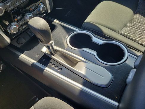 Used 2019 Nissan Pathfinder S FWD image 16