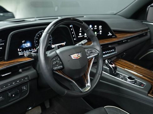 Used 2023 Cadillac Escalade Premium Luxury w/ Performance Package AWD/4WD image 25
