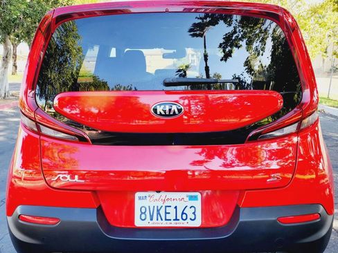 Used 2021 Kia Soul S image 12