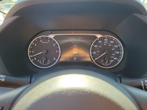 Used 2025 Nissan Sentra SV FWD image 20
