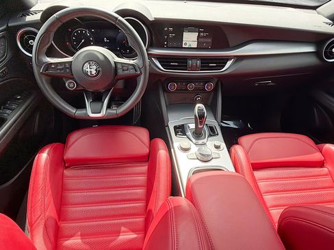 Used 2024 Alfa Romeo Stelvio Ti w/ Performance Driving Package AWD/4WD image 16
