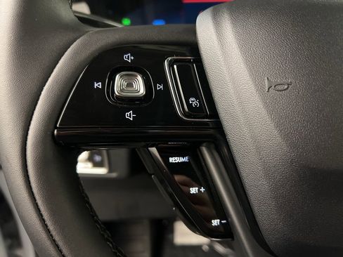 Used 2026 Lincoln Corsair Premiere image 17