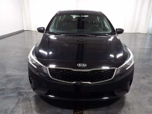 Used 2017 Kia Forte LX image 2