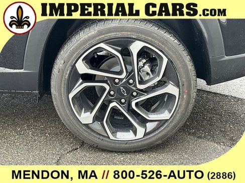 New 2026 Chevrolet Trax RS w/ Sunroof Package image 9