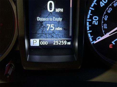 Used 2022 Toyota Tacoma TRD Sport image 13