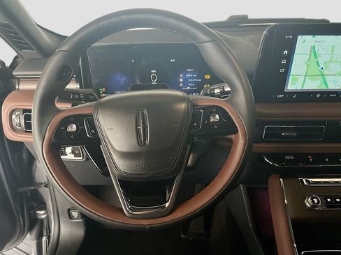 Used 2025 Lincoln Aviator Reserve w/ Equipment Group 201A AWD/4WD image 11