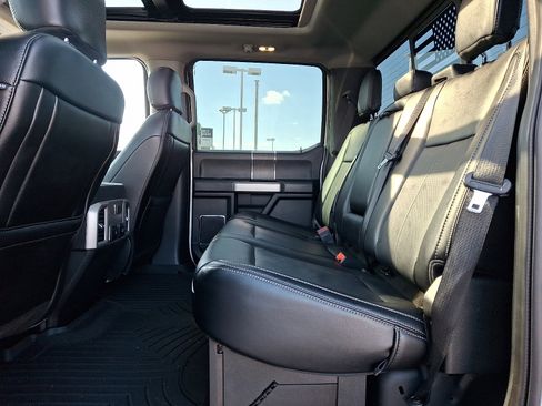 Used 2021 Ford F250 Lariat image 10