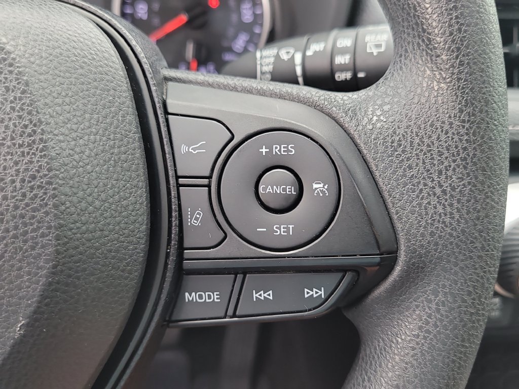 Used 2019 Toyota RAV4 XLE FWD image 28