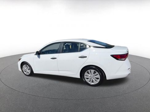 Used 2025 Nissan Sentra S image 10
