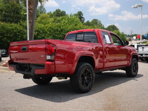 Used 2019 Toyota Tacoma SR5 RWD image 5