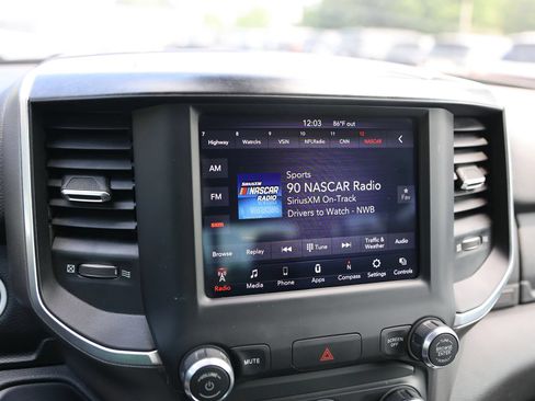 Used 2019 RAM 1500 Big Horn AWD/4WD image 26