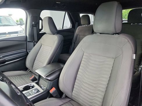 Used 2020 Ford Explorer XLT w/ Comfort Package AWD/4WD image 21