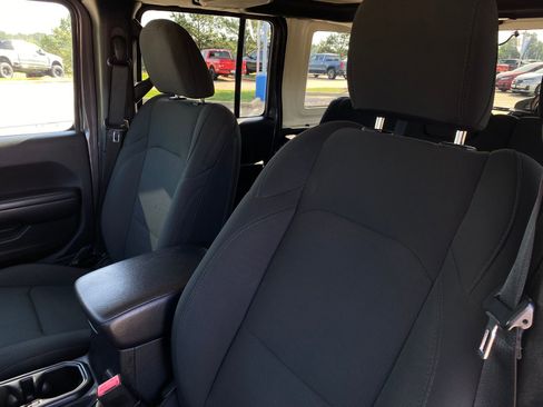 Used 2020 Jeep Wrangler Unlimited Sport S AWD/4WD image 13