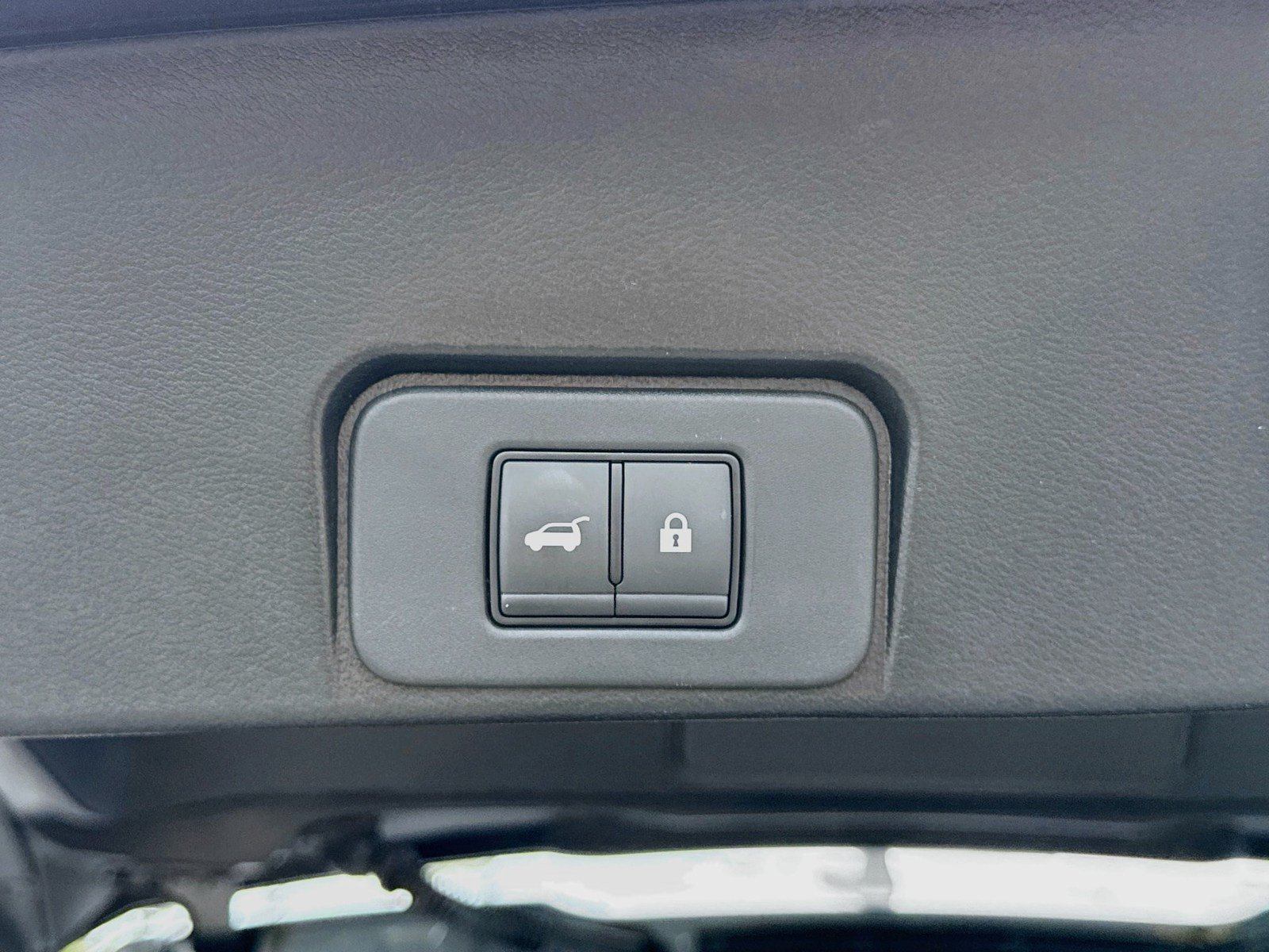 Used 2023 Nissan Rogue SL w/ SL Premium Package FWD image 31
