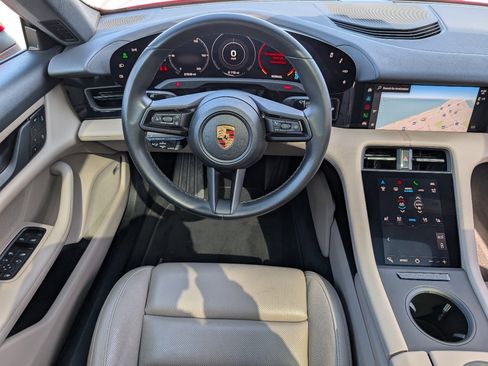 Used 2023 Porsche Taycan image 19