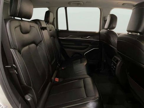 Used 2022 Jeep Grand Cherokee Limited 4xe w/ Luxury Tech Group II AWD/4WD image 43