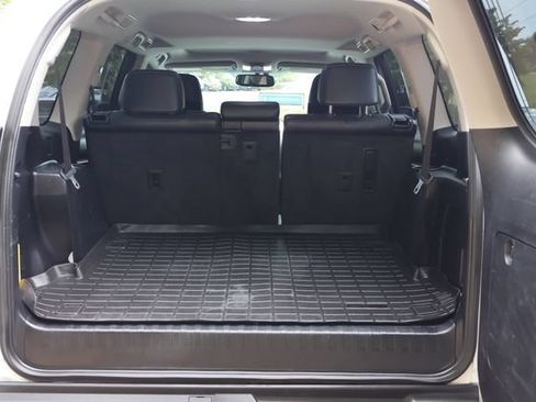 Used 2014 Lexus GX 460 w/ Premium Package AWD/4WD image 25