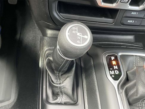 New 2025 Jeep Gladiator Sport image 19