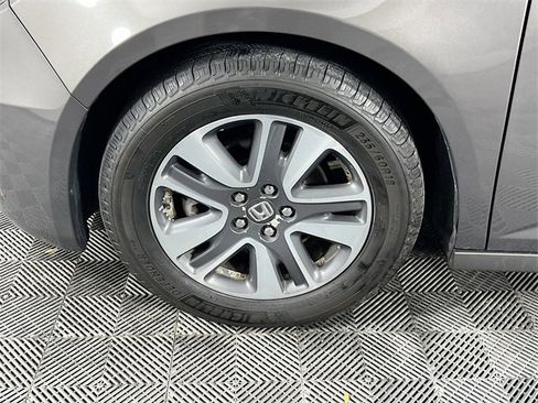 Used 2016 Honda Odyssey Touring Elite image 33