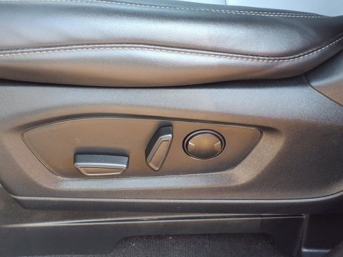 Certified 2023 Ford Explorer XLT w/ Equipment Group 202A image 4