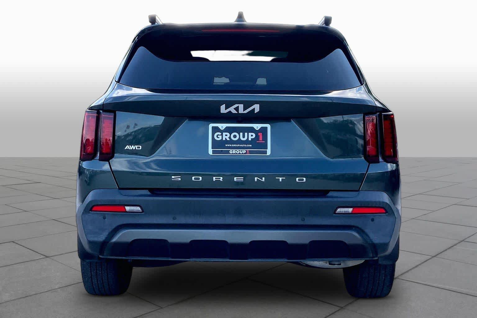 Used 2022 Kia Sorento S w/ Panoramic Sunroof Package AWD/4WD image 5