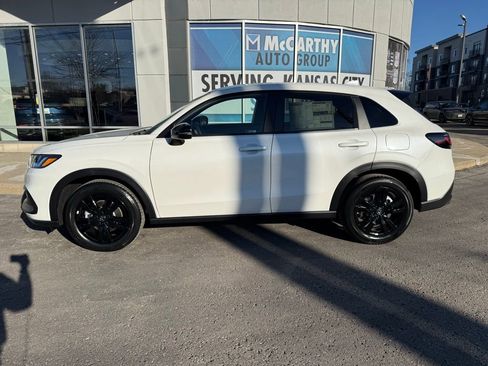 New 2026 Honda HR-V Sport image 2