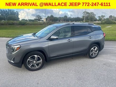 Used 2021 GMC Terrain SLT FWD image 1