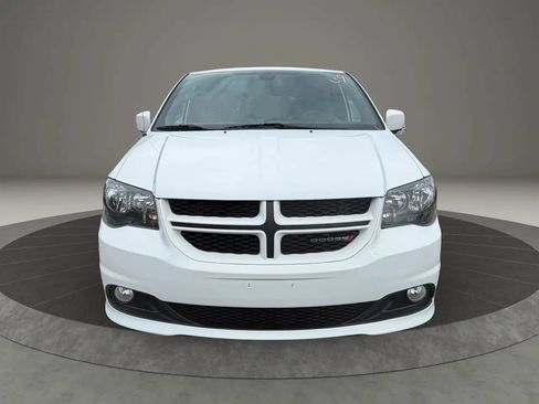 Used 2019 Dodge Grand Caravan GT FWD image 2