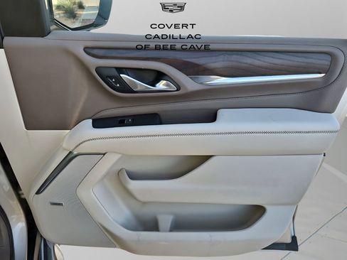 Used 2023 GMC Yukon XL Denali image 15