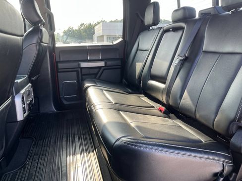Used 2021 Ford F250 Lariat w/ Lariat Value Package AWD/4WD image 12