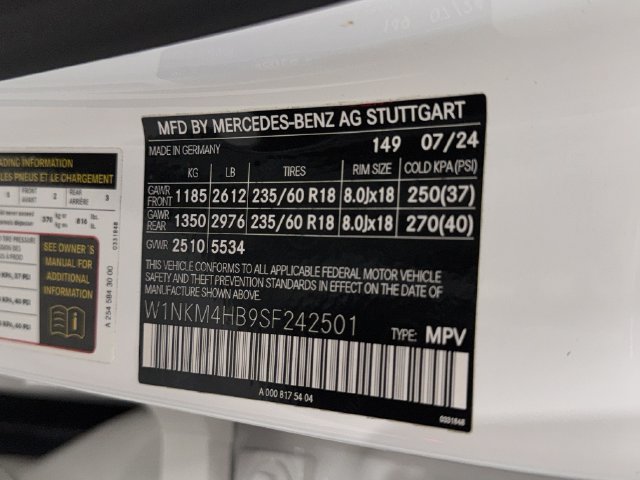 Used 2025 Mercedes-Benz GLC 300 4MATIC image 38