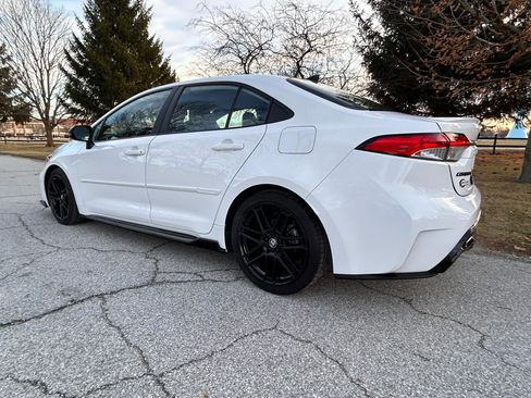 Used 2022 Toyota Corolla SE w/ Carpet Mat Package (TMS) image 3