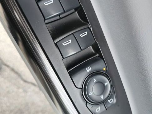 Used 2017 GMC Acadia SLT image 31