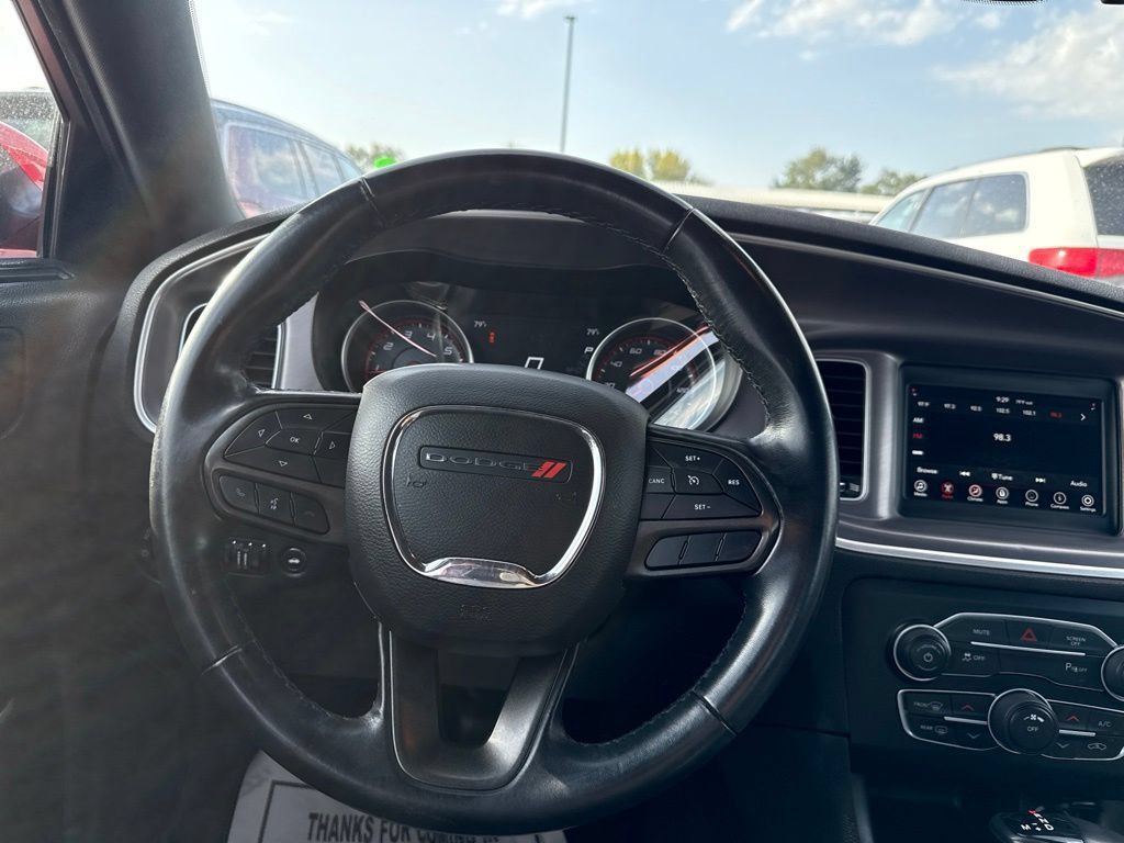 Used 2022 Dodge Charger SXT RWD image 11