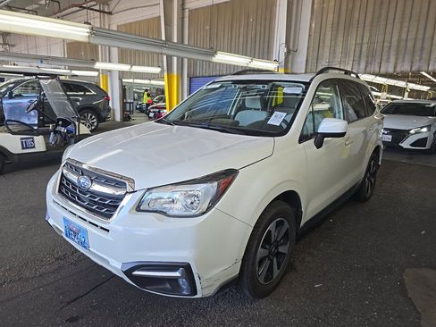 Used 2017 Subaru Forester 2.5i Premium AWD/4WD image 1