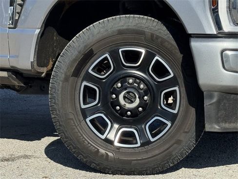 Used 2024 Ford F250 Platinum image 30