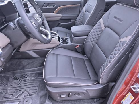 Used 2026 GMC Canyon Denali AWD/4WD image 16
