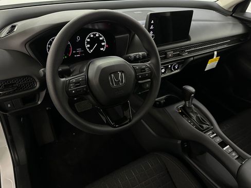 New 2026 Honda HR-V LX image 4