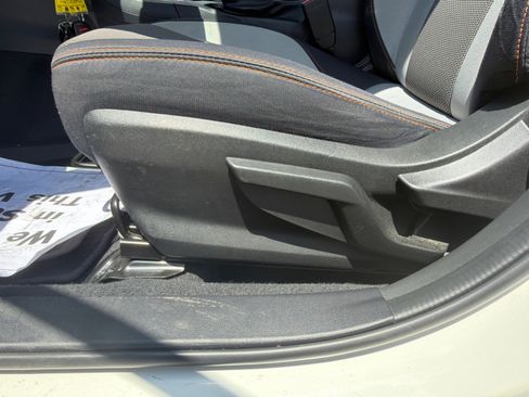 Used 2019 Subaru Crosstrek 2.0i Premium AWD/4WD image 18