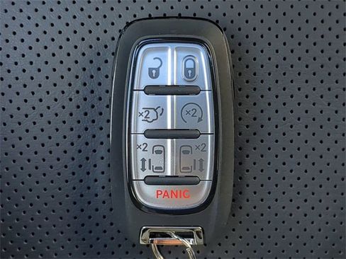 New 2026 Chrysler Pacifica Limited w/ Uconnect Theater Family Group image 41