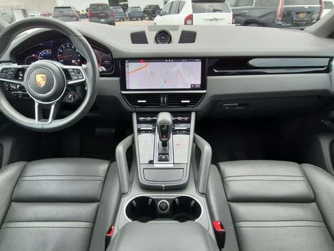 Used 2020 Porsche Cayenne AWD/4WD image 15