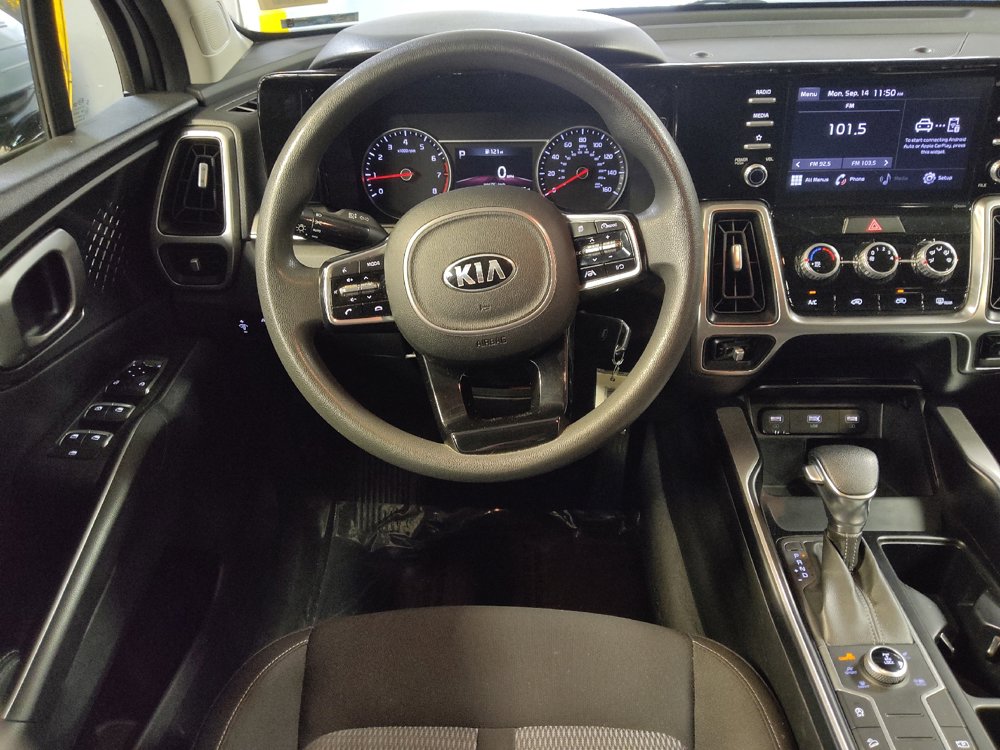 Used 2021 Kia Sorento LX AWD/4WD image 22