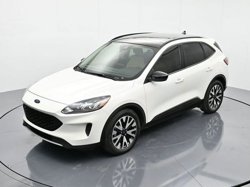 Used 2020 Ford Escape SE Sport image 35